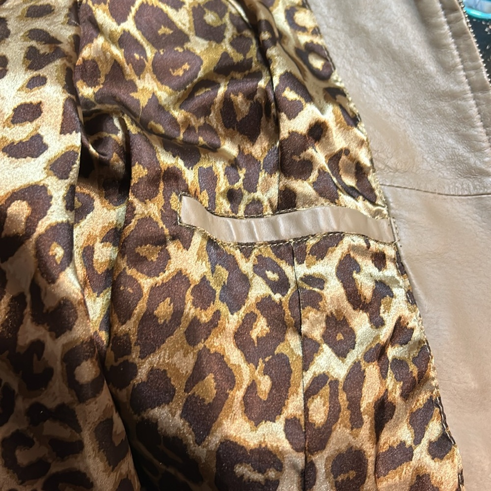 Guillaume Women’s Tan‎ Leather jacket size large Full Zip Cheetah Print READ - Picture 12 of 12